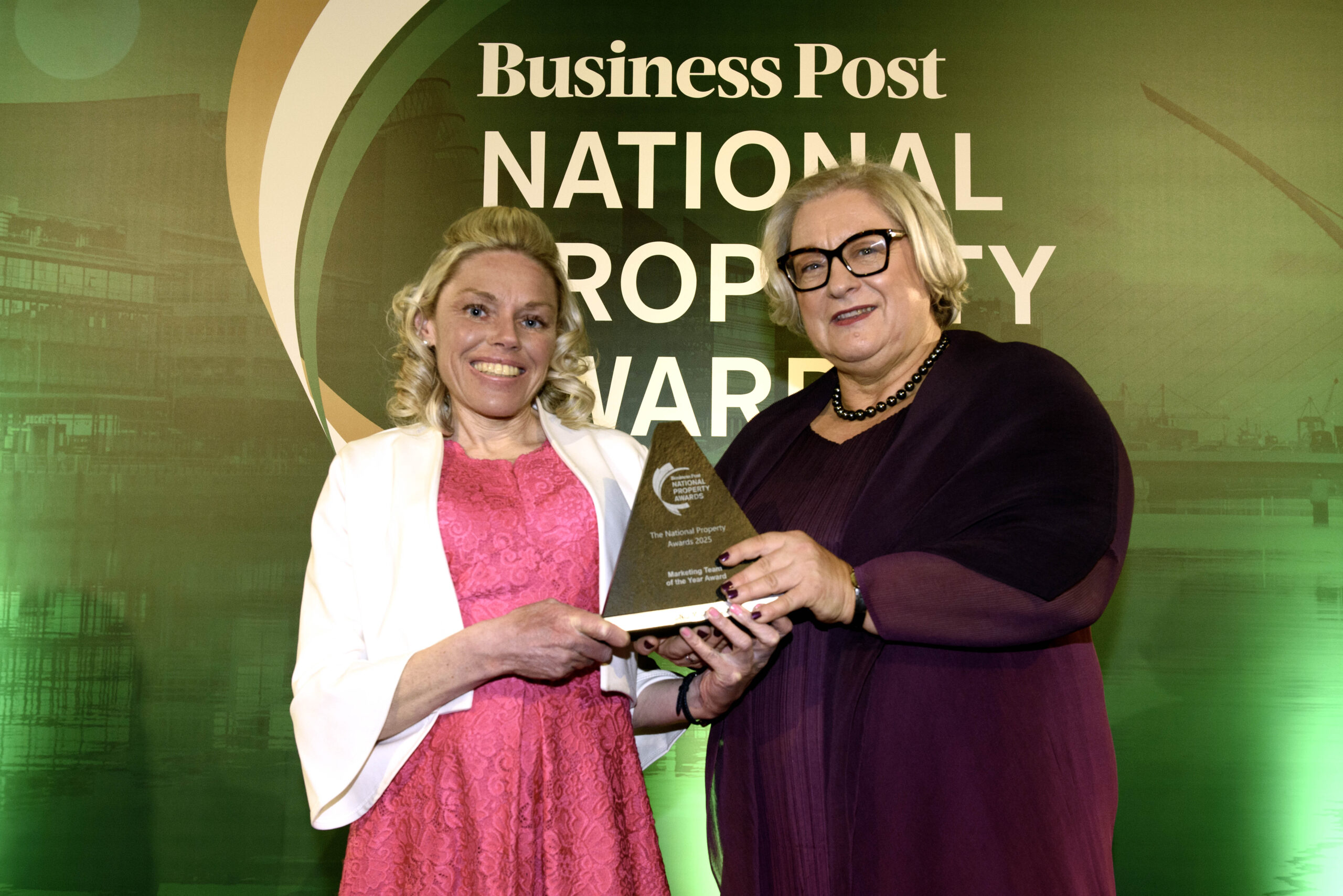Marketing Team of the Year Award
DNG Michael Galvin
Presented by Mary Conway, Chairperson, Irish Property Owners Association